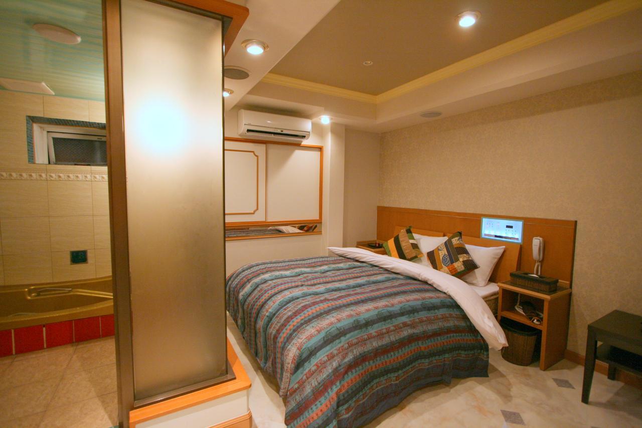 Hotel Celavie Osakajokitazume (Adults Only) المظهر الخارجي الصورة